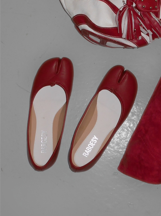 split toe ballerina flats